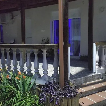 House Ritsa Vakantiehuis *