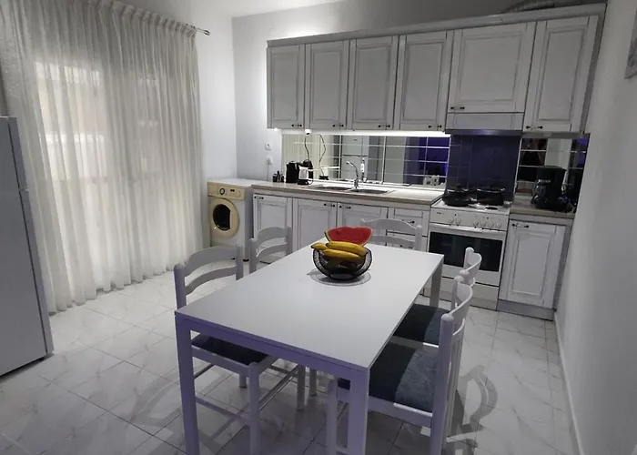 House Ritsa Nea Moudania